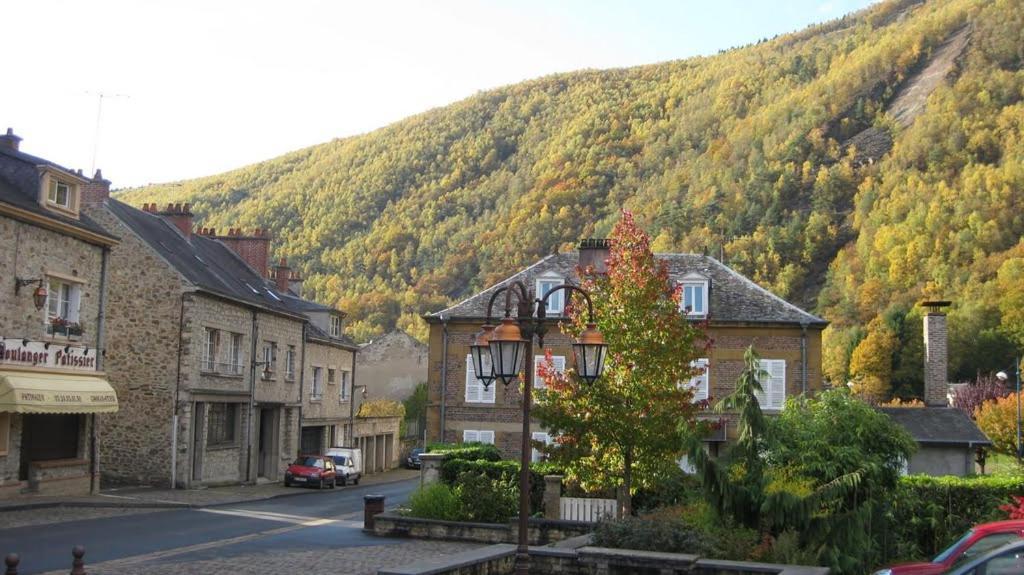 Gite De Vac'S Et D'Affaires A Montherme Exterior photo